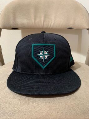Seattle Mariners New Era 59FIFTY Fitted Hat (2022 Clubhouse)